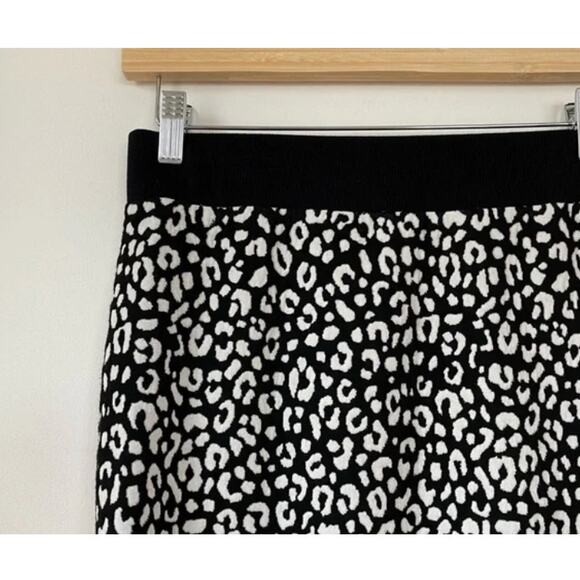 NWT Michael Michael Kors Animal Print Pencil Skirt - Picture 3 of 6